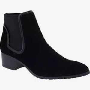 Donald J. Pliner Dyla Pointed Toe Suede Black Ankle Booties - 7